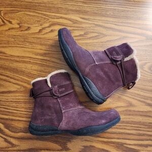 Clarks Women's Suede Ankle Boots - Burgundy Size 8.5